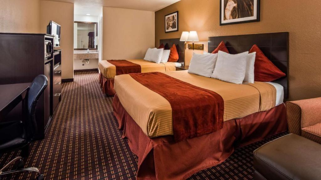 Best Western Johnson City Inn מראה חיצוני תמונה