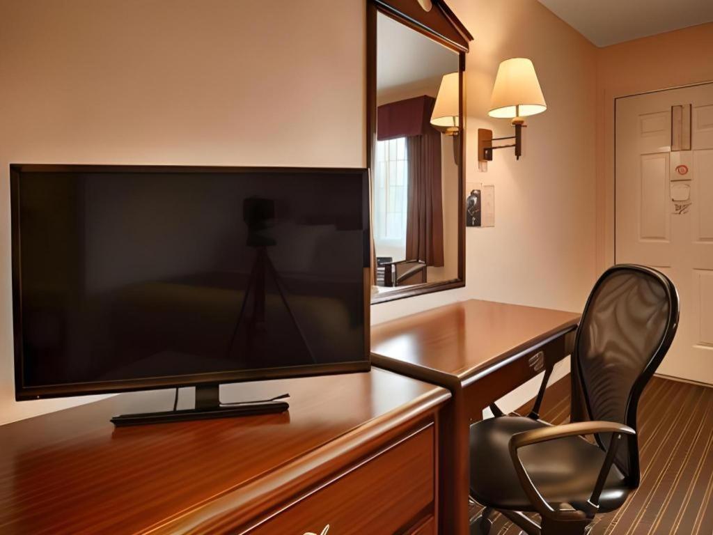 Best Western Johnson City Inn מראה חיצוני תמונה